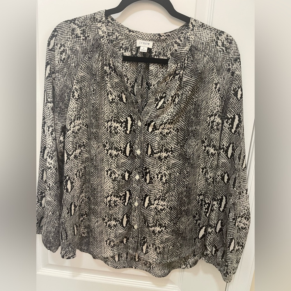J. Crew Gray, White and Black Snake Skin Print Long Sleeve Blouse - Shirt size S - Picture 4 of 13